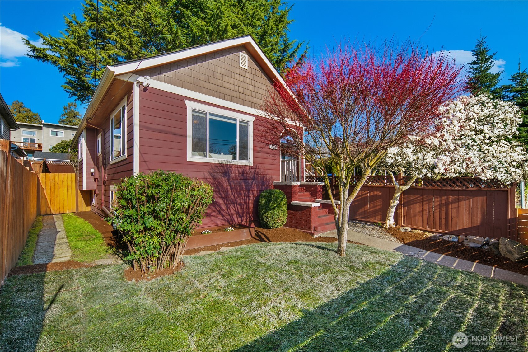 1516 S Bennett Street Seattle WA 98108