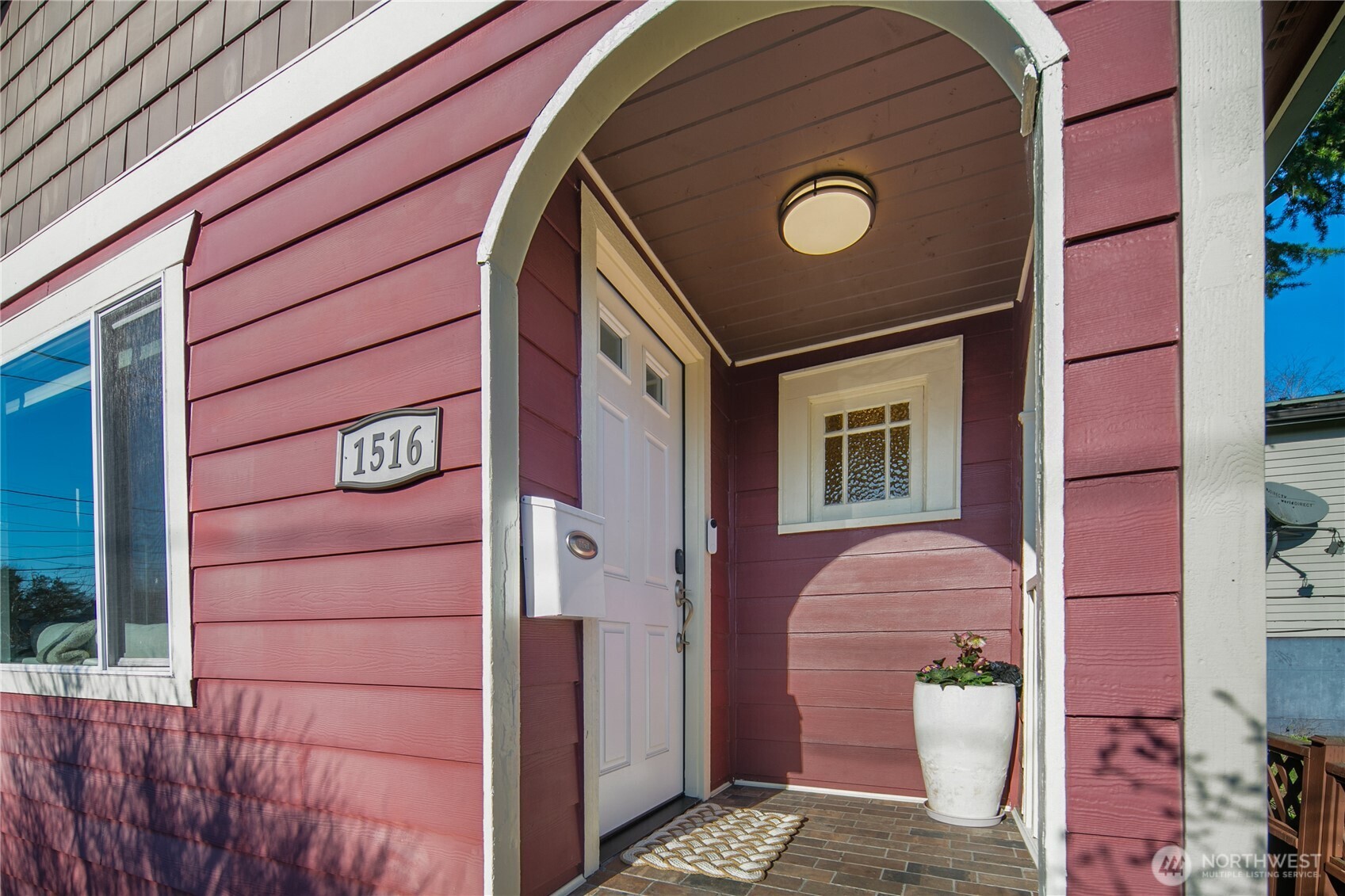 1516 S Bennett Street Seattle WA 98108
