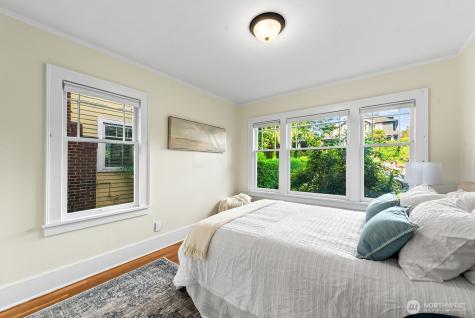 5455 42nd Avenue SW Seattle WA 98136