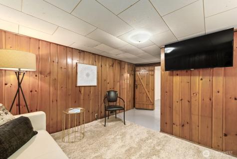 5455 42nd Avenue SW Seattle WA 98136