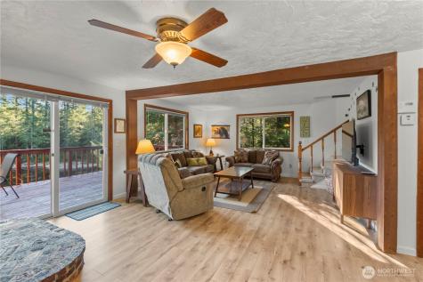 941 N Potlatch Drive Hoodsport WA 98548