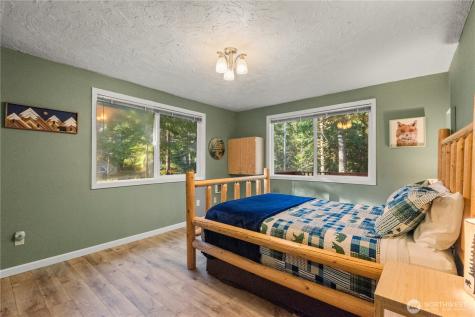 941 N Potlatch Drive Hoodsport WA 98548