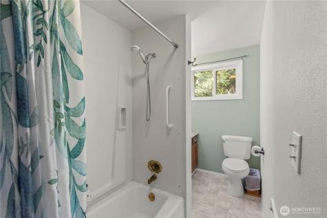 941 N Potlatch Drive Hoodsport WA 98548