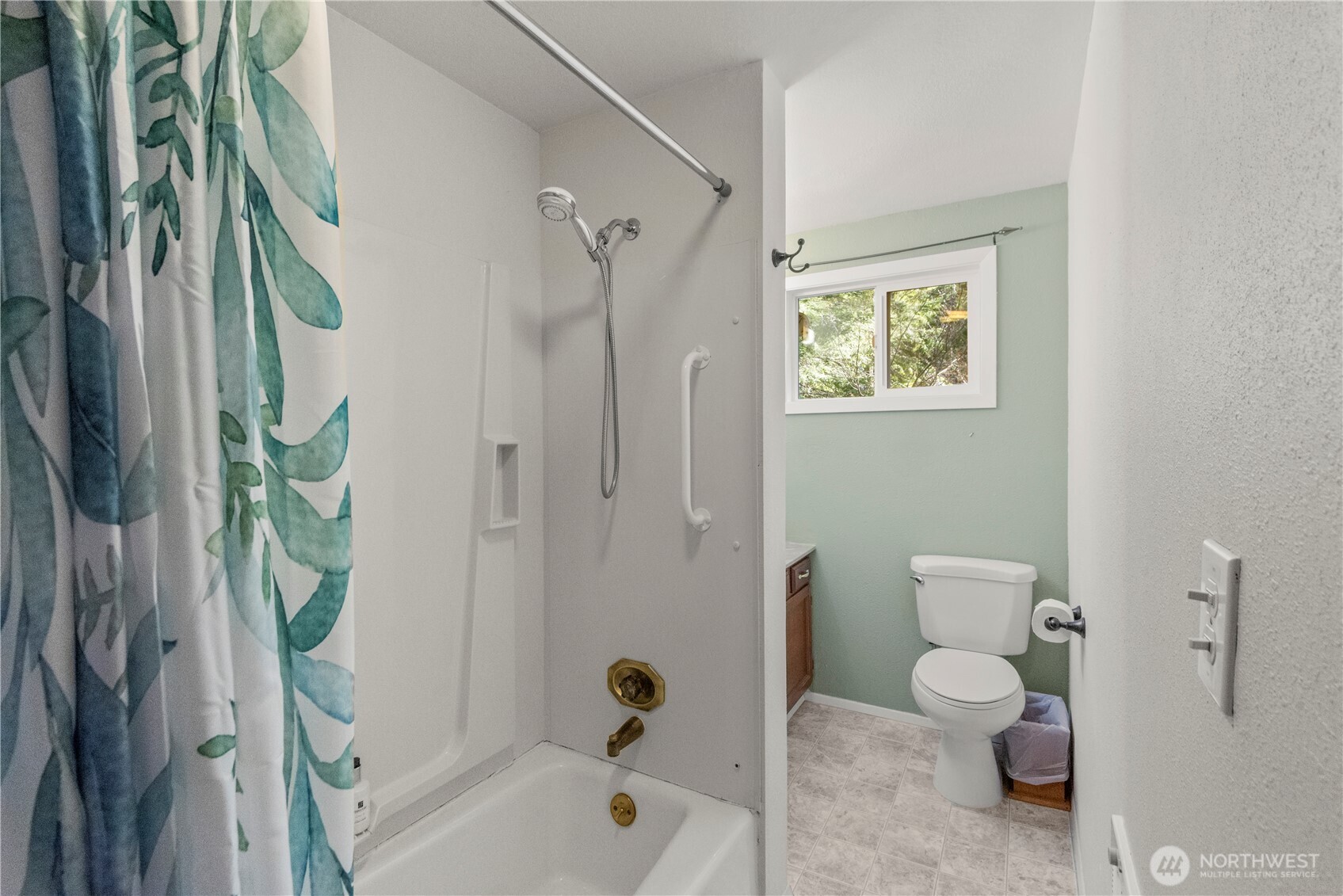 941 N Potlatch Drive Hoodsport WA 98548