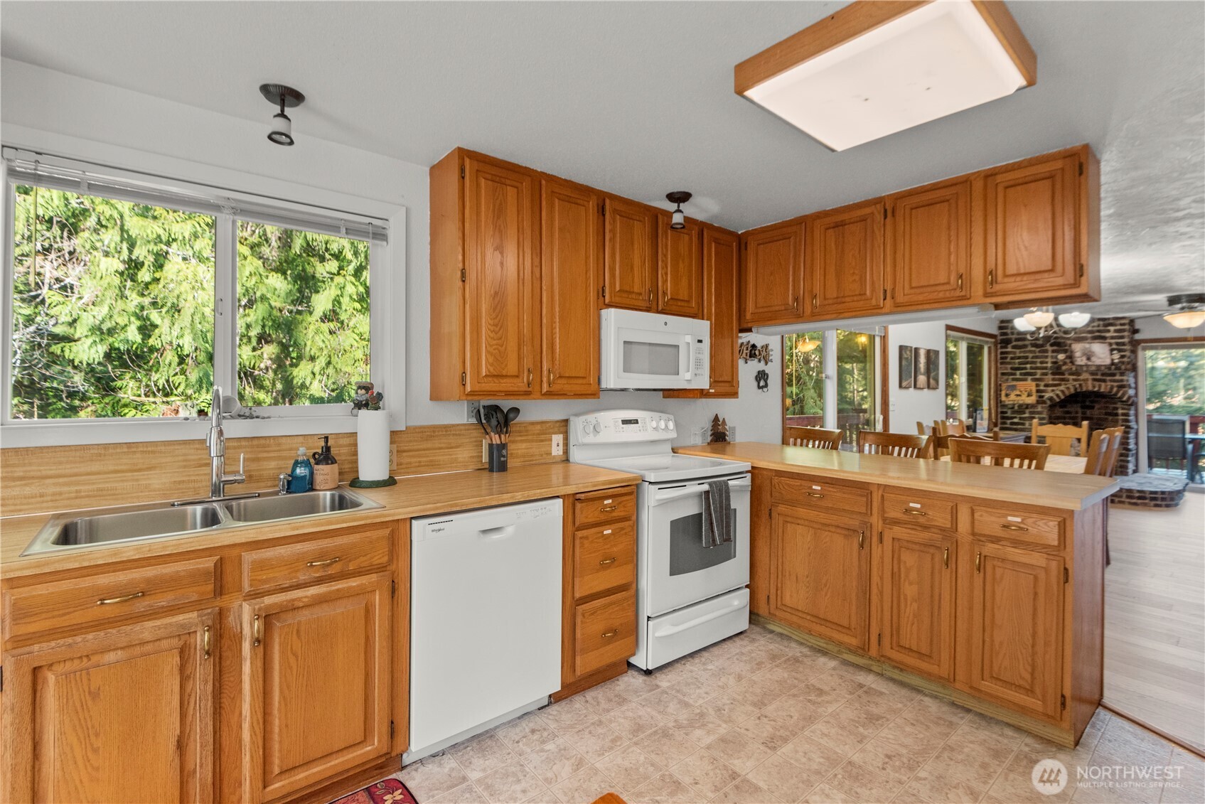 941 N Potlatch Drive Hoodsport WA 98548