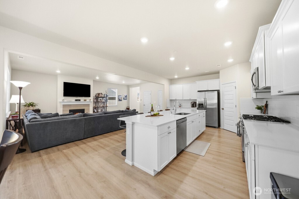 937 Panoramic Loop Bremerton WA 98312