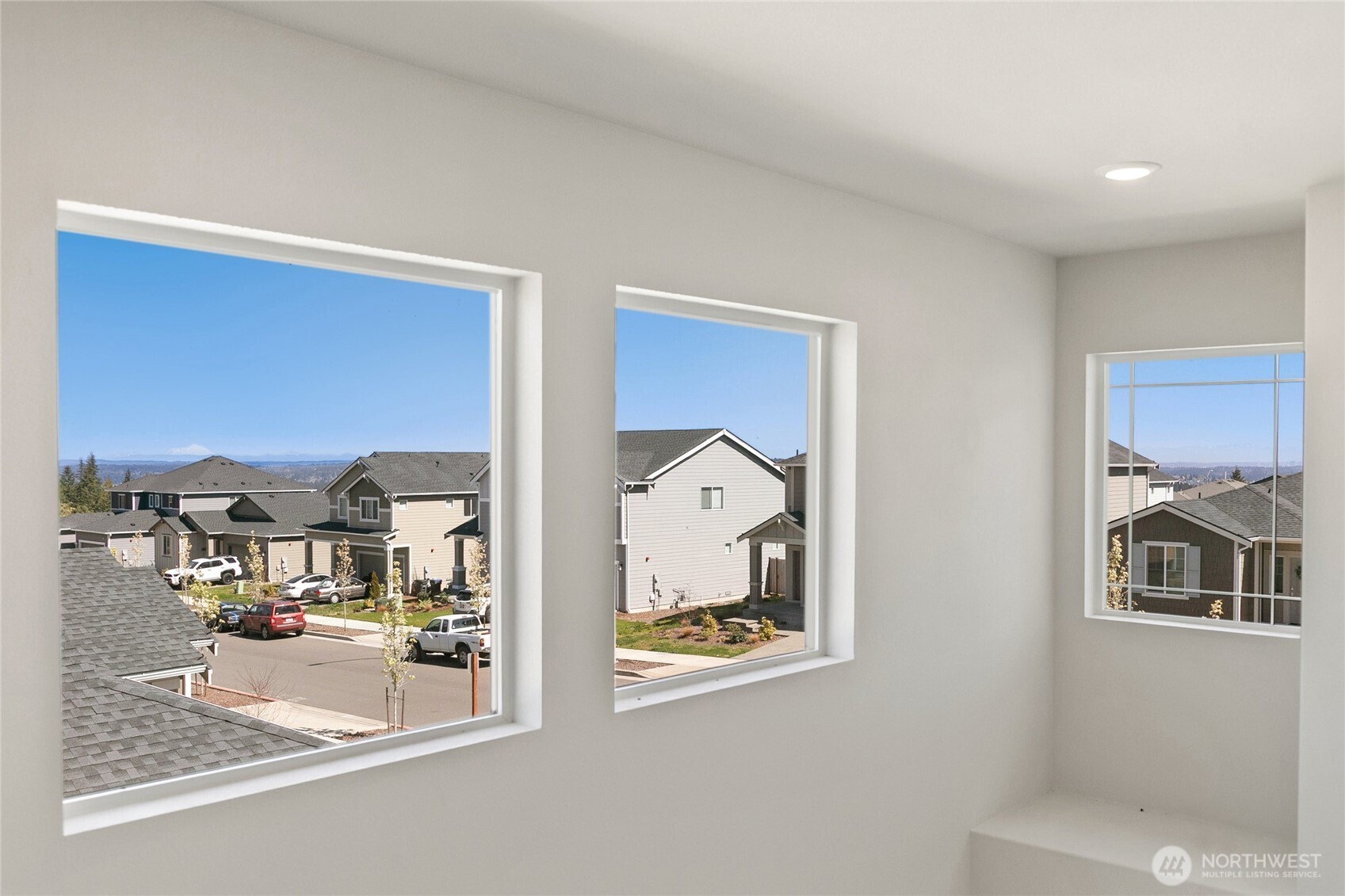 937 Panoramic Loop Bremerton WA 98312