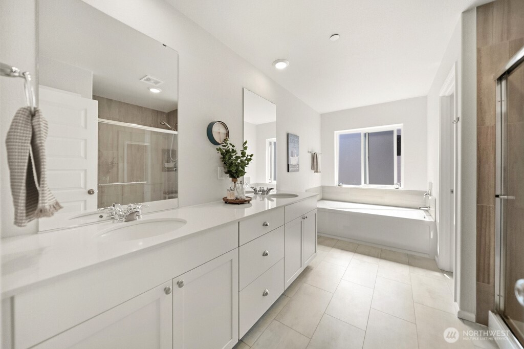 937 Panoramic Loop Bremerton WA 98312
