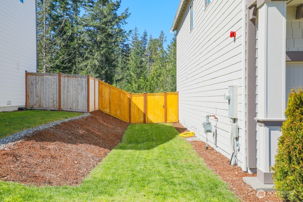 937 Panoramic Loop Bremerton WA 98312