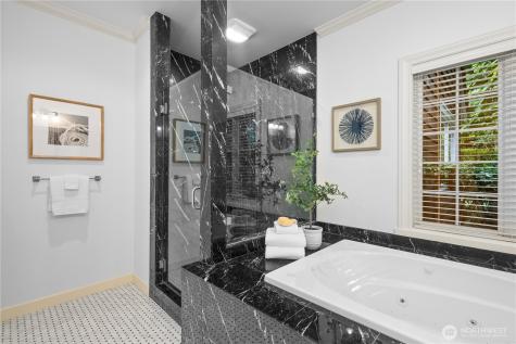 7641 NE 12th Street Medina WA 98039