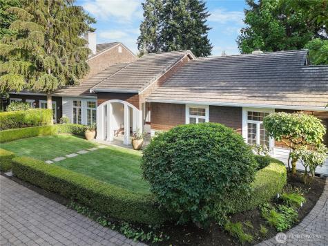 7641 NE 12th Street Medina WA 98039