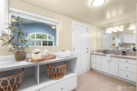 7641 NE 12th Street Medina WA 98039