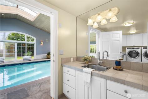 7641 NE 12th Street Medina WA 98039