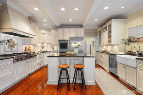 7641 NE 12th Street Medina WA 98039