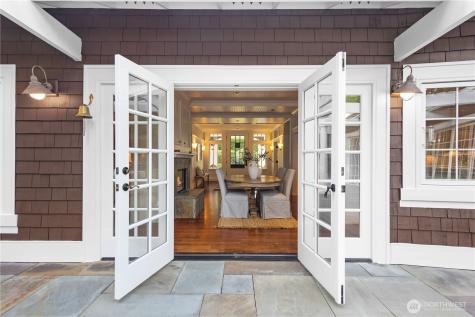 7641 NE 12th Street Medina WA 98039