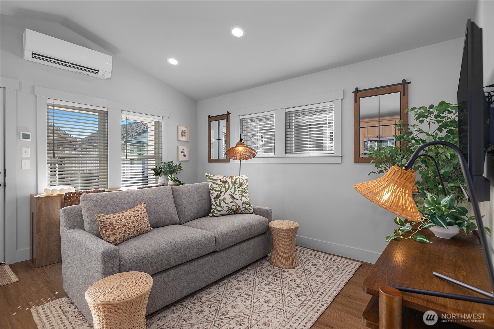 40 Bungalow Loop Pacific Beach WA 98571