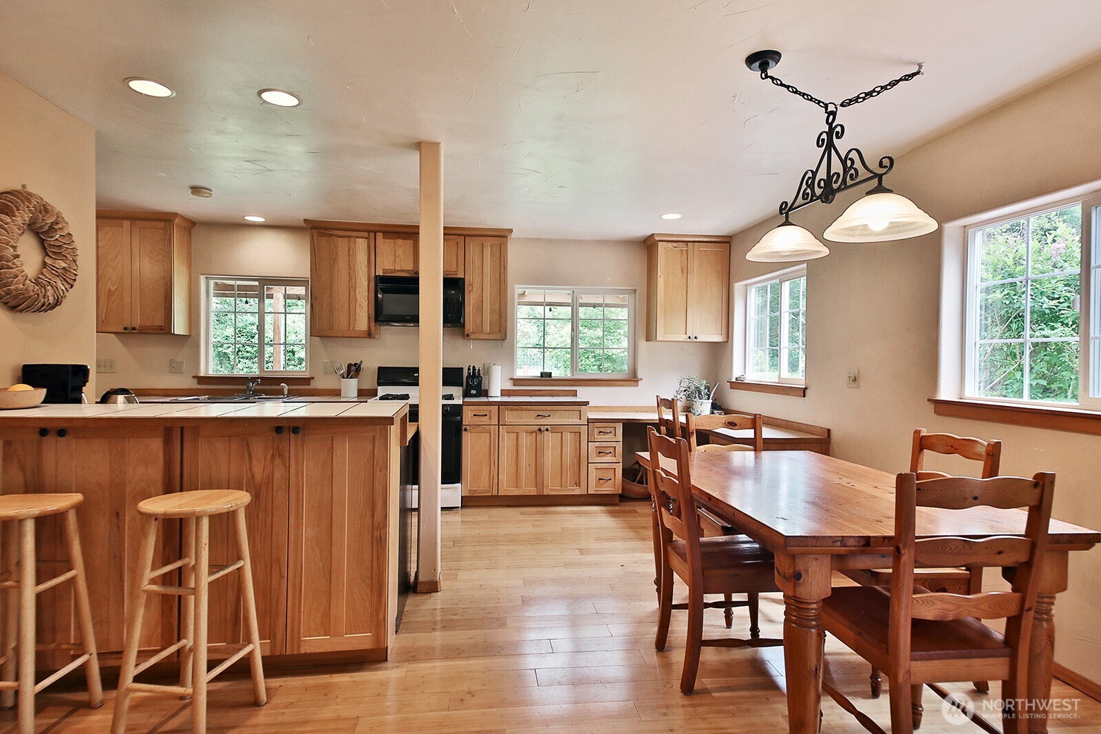 6939 Old Wagon Road Clinton WA 98236