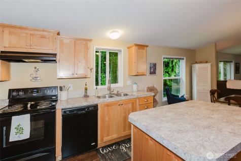 3371 SE Bielmeier Road Port Orchard WA 98367