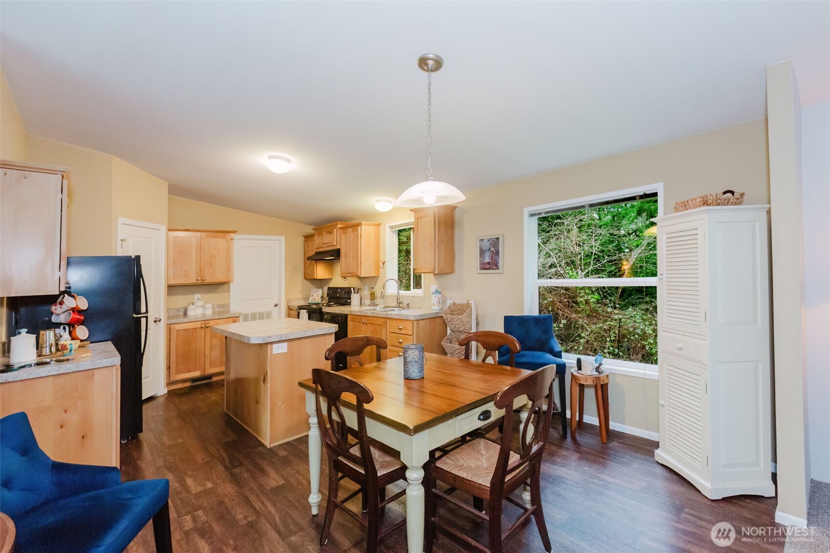 3371 SE Bielmeier Road Port Orchard WA 98367