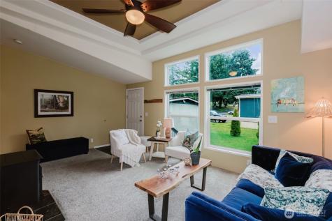 3371 SE Bielmeier Road Port Orchard WA 98367