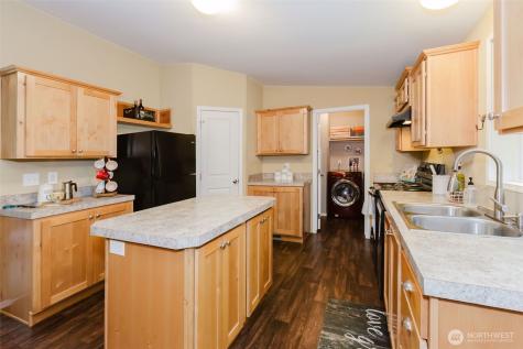 3371 SE Bielmeier Road Port Orchard WA 98367
