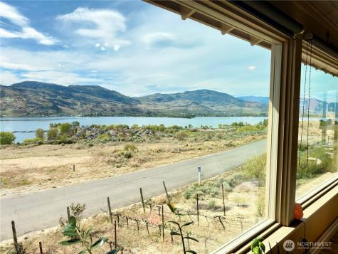 122 Village Way Oroville WA 98844