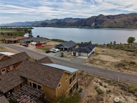 122 Village Way Oroville WA 98844