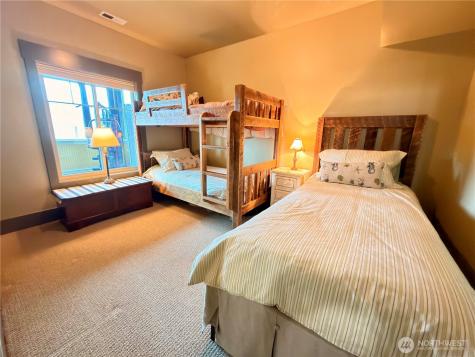 122 Village Way Oroville WA 98844