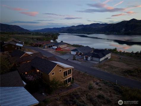 122 Village Way Oroville WA 98844