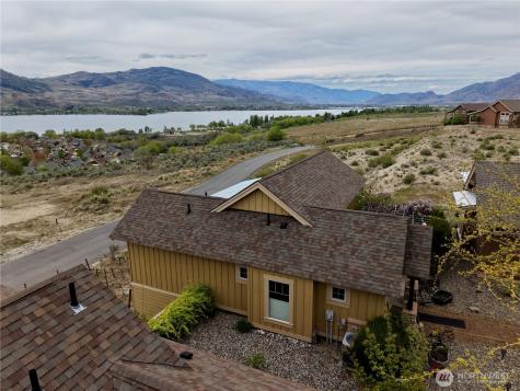 122 Village Way Oroville WA 98844