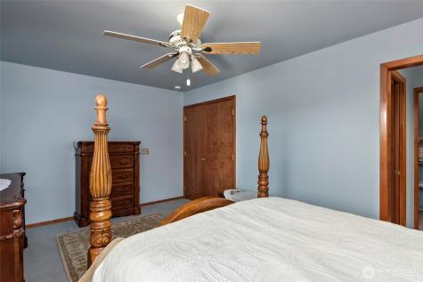 2345 W Beach Road Oak Harbor WA 98277