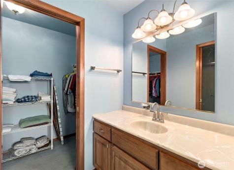 2345 W Beach Road Oak Harbor WA 98277