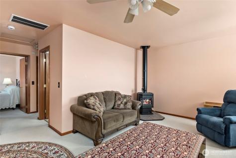 2345 W Beach Road Oak Harbor WA 98277
