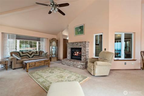 2345 W Beach Road Oak Harbor WA 98277