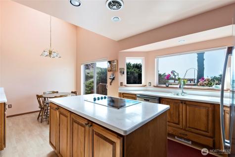 2345 W Beach Road Oak Harbor WA 98277