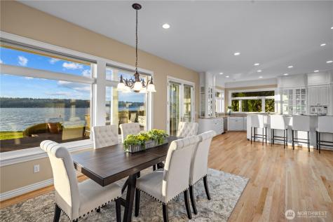 649 E Lake Sammamish Parkway SE Sammamish WA 98074