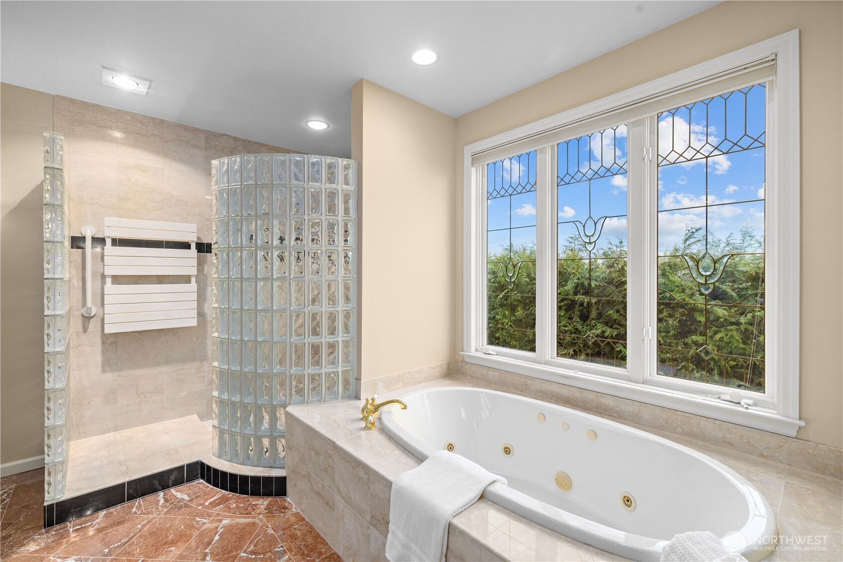 649 E Lake Sammamish Parkway SE Sammamish WA 98074