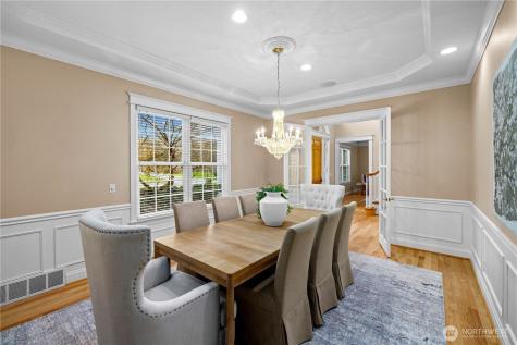 649 E Lake Sammamish Parkway SE Sammamish WA 98074