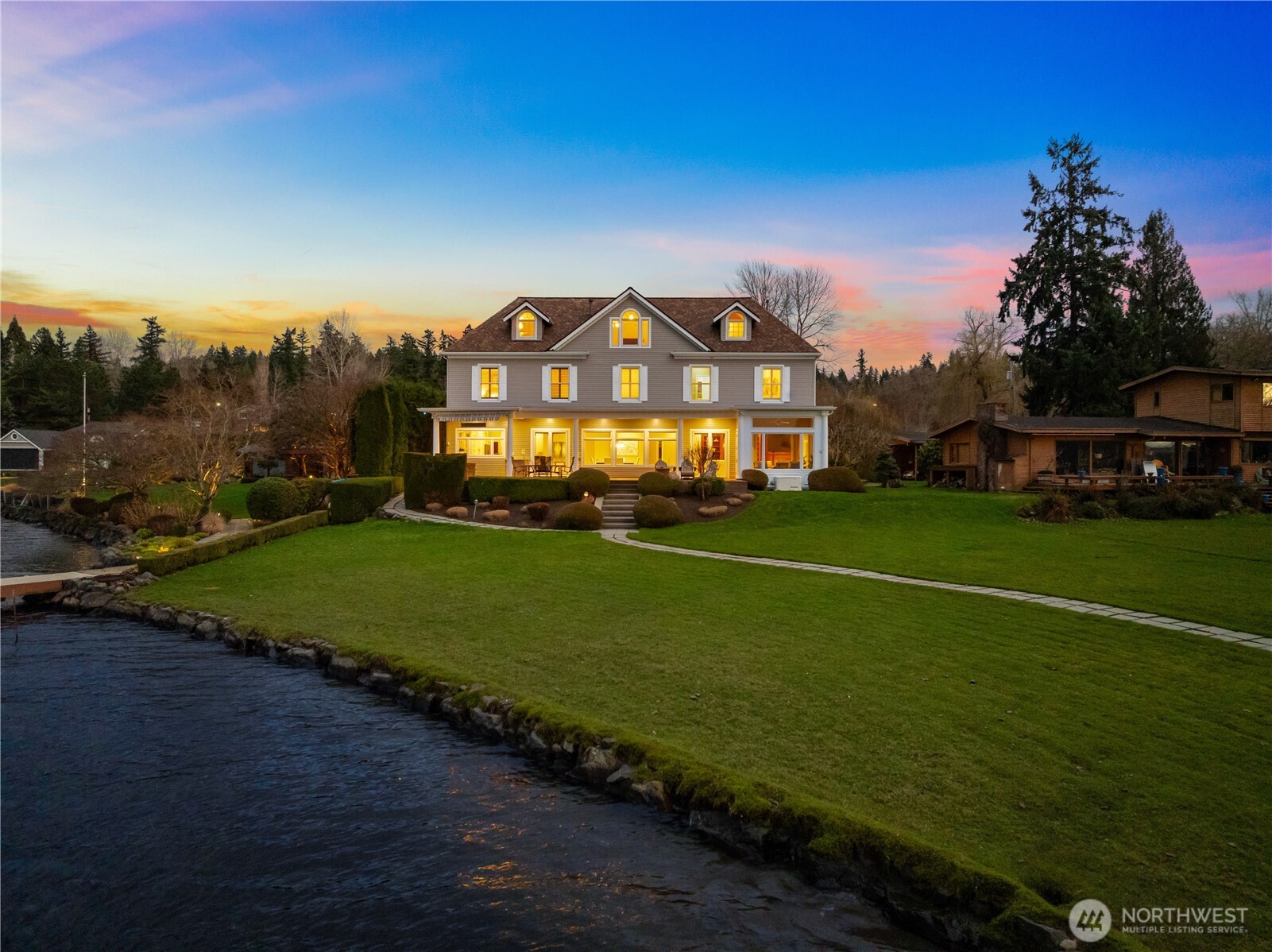 649 E Lake Sammamish Parkway SE Sammamish WA 98074