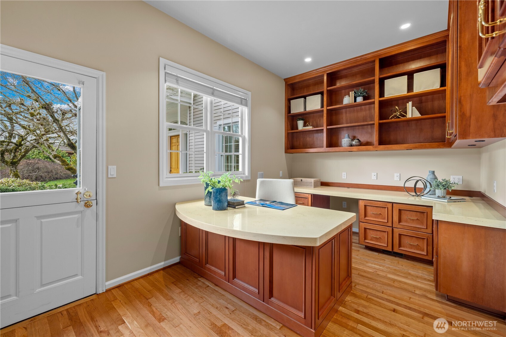 649 E Lake Sammamish Parkway SE Sammamish WA 98074