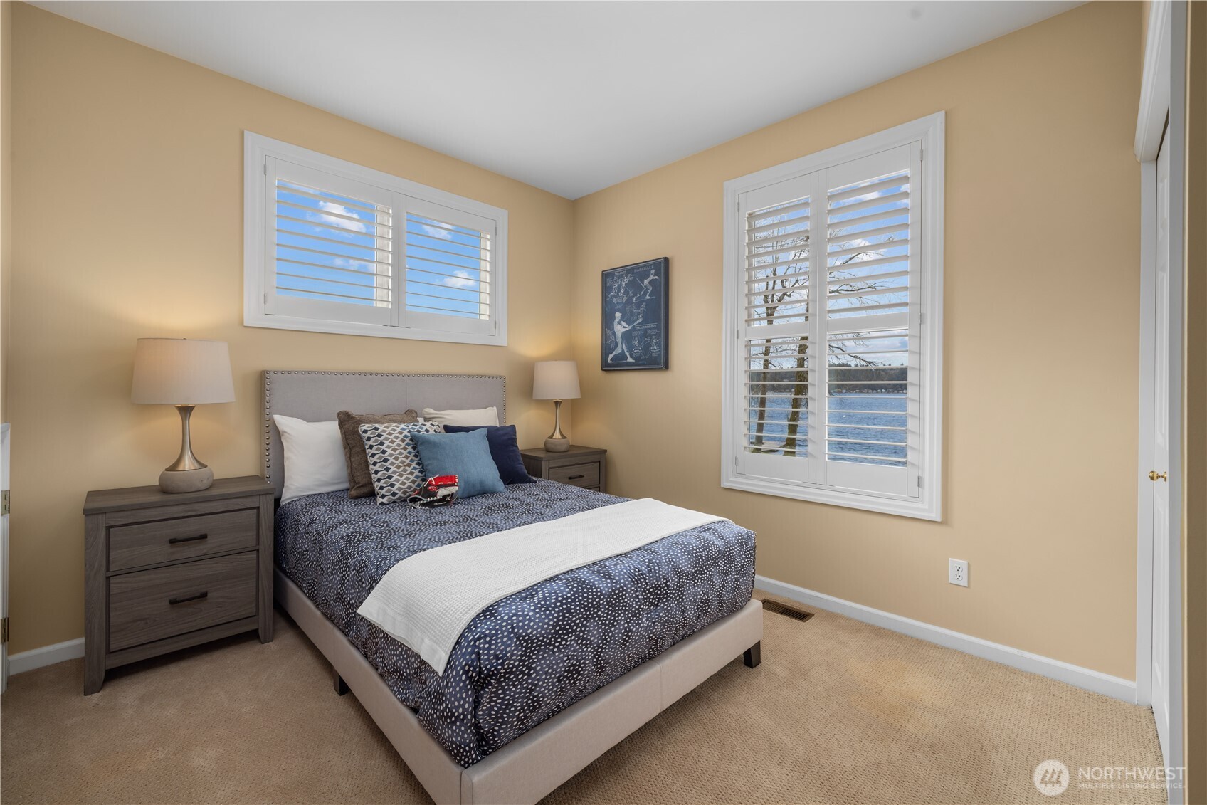 649 E Lake Sammamish Parkway SE Sammamish WA 98074