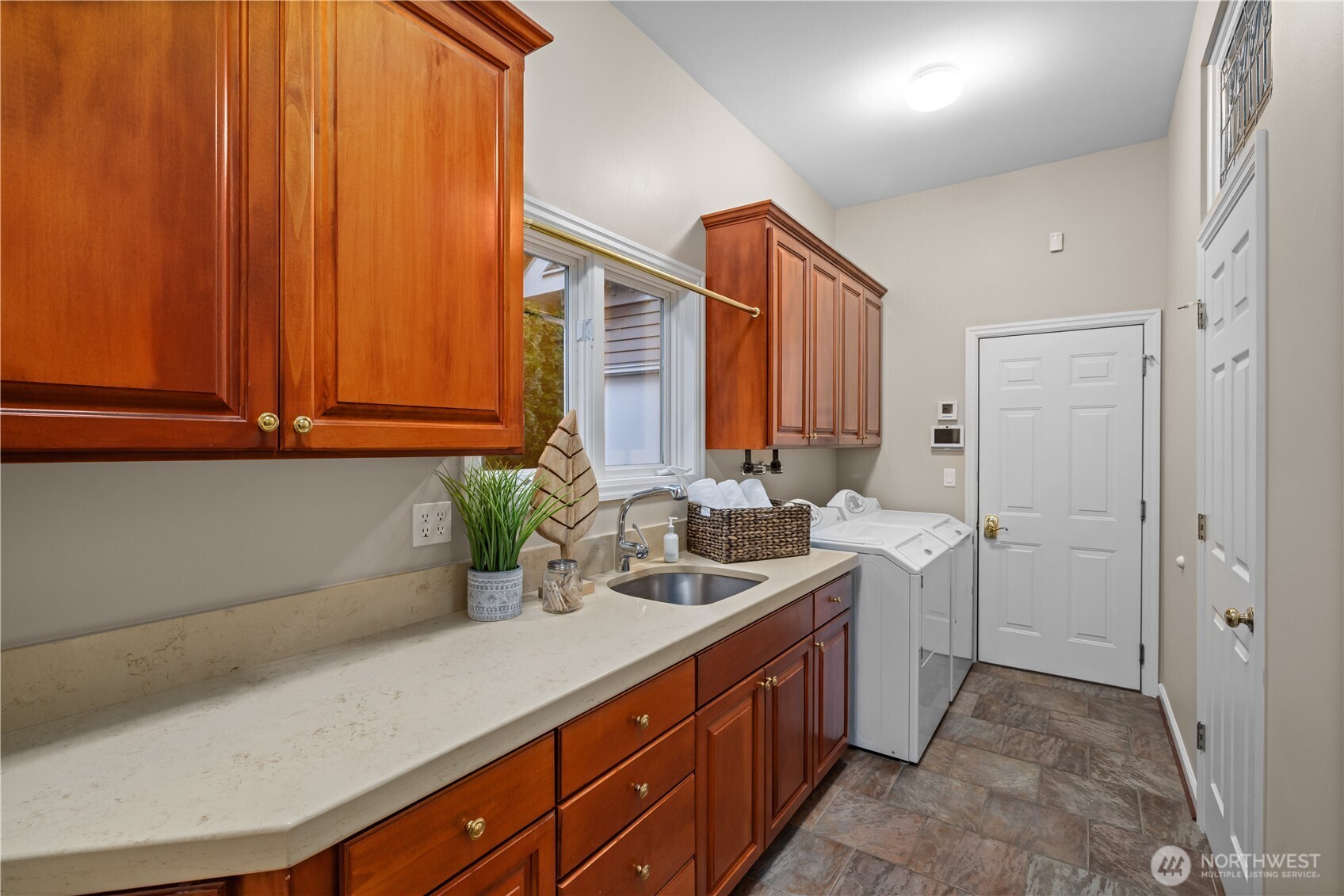 649 E Lake Sammamish Parkway SE Sammamish WA 98074