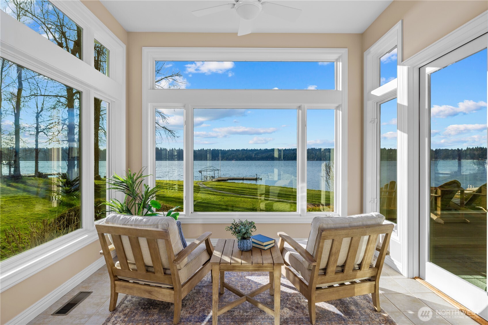 649 E Lake Sammamish Parkway SE Sammamish WA 98074
