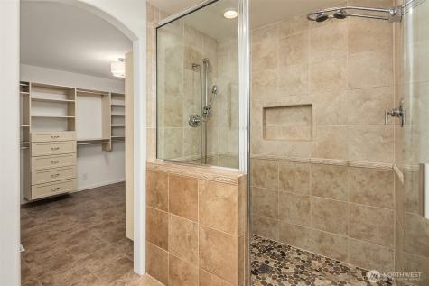933 6th Place S Kirkland WA 98033
