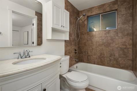 933 6th Place S Kirkland WA 98033