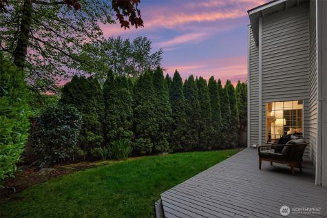 933 6th Place S Kirkland WA 98033
