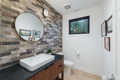 8802 6th Avenue Tacoma WA 98465