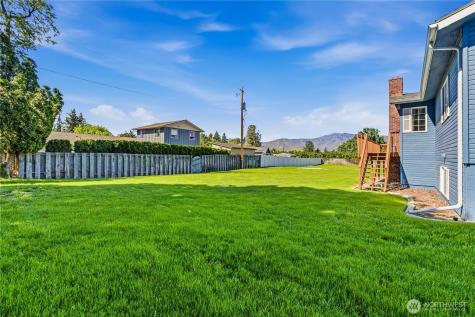 2038 Autumn Drive East Wenatchee WA 98802