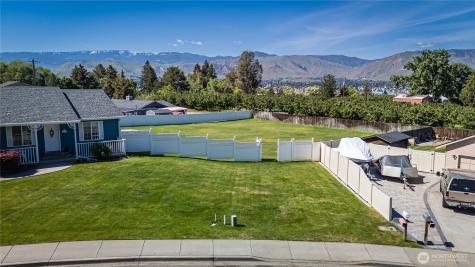 2038 Autumn Drive East Wenatchee WA 98802