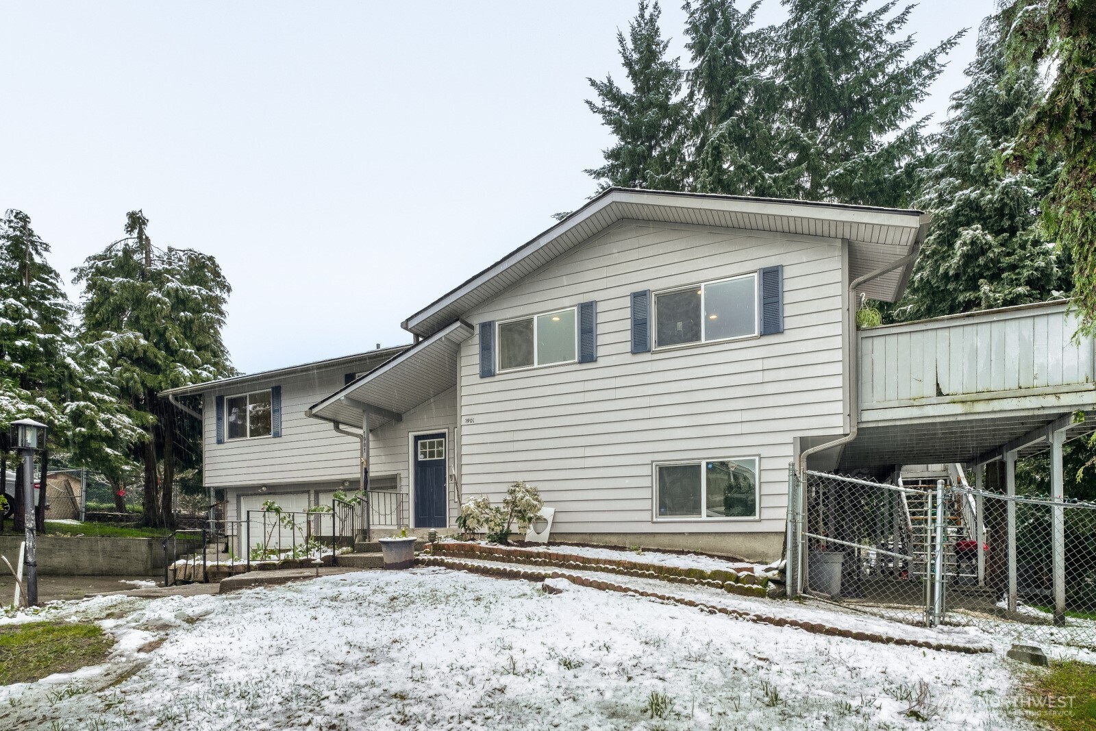 1901 Comet Court Milton WA 98354